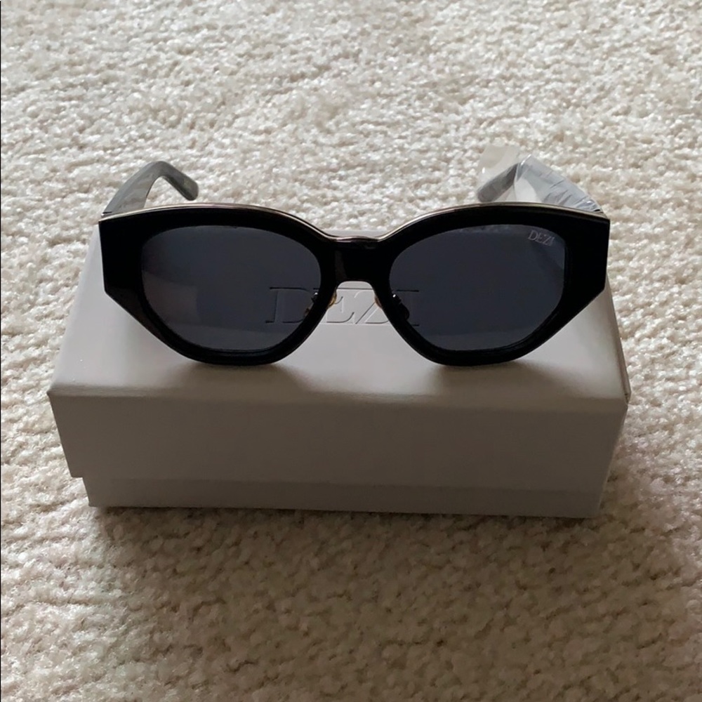 “Charge It” - Dezi Sunglasses